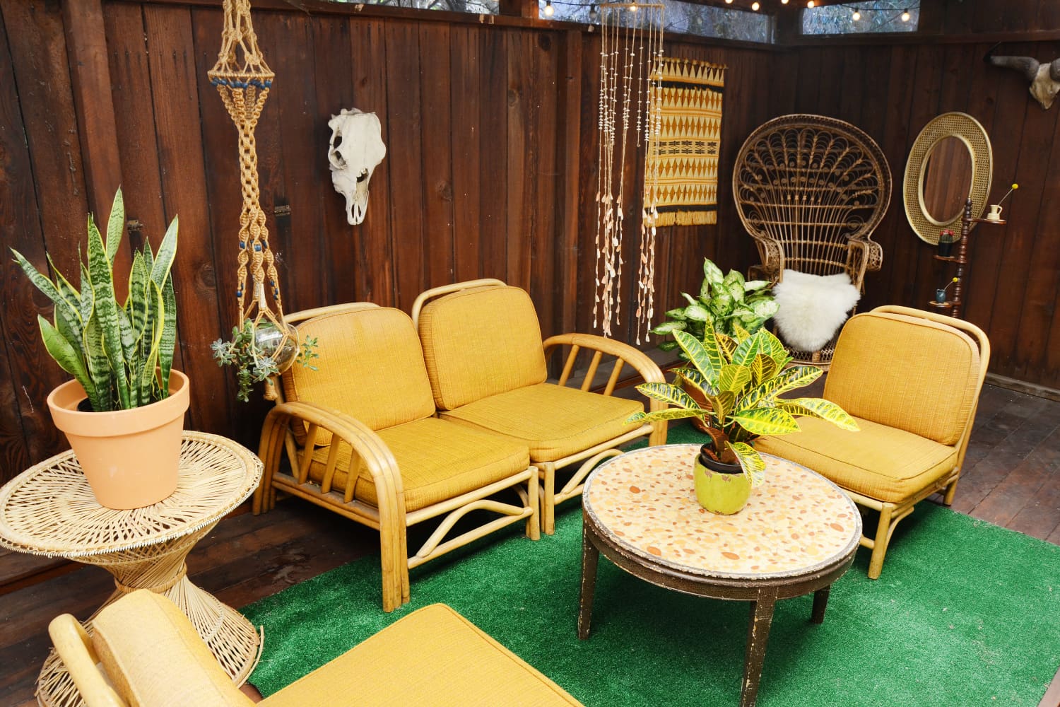 Inexpensive deals pool furniture